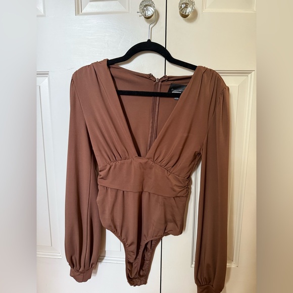 Line & Dot Brown Fitted Bodysuit with Bishop Sleeves - Picture 1 of 3